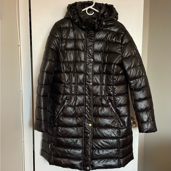 ***SOLD***Guess Channel Quilted Puffer Jacket - Size XL - Picture 3 of 16